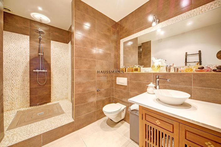 Image No.11-4 Bed Property for sale