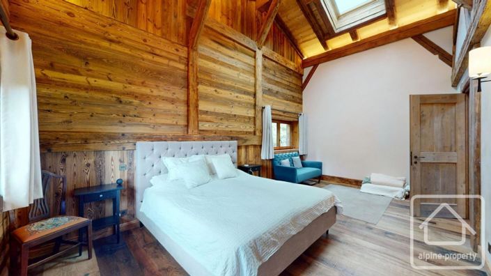 Image No.9-5 Bed Property for sale