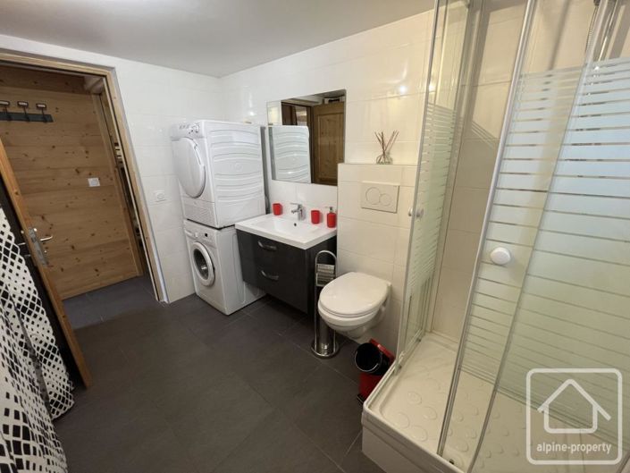 Image No.13-5 Bed Property for sale