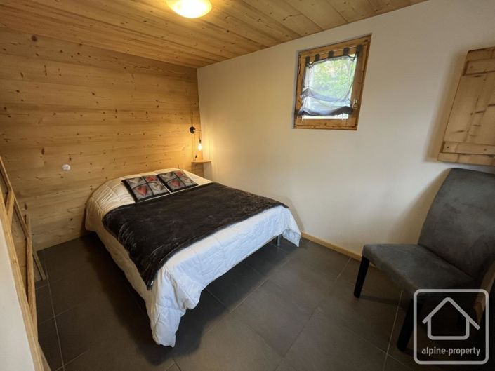 Image No.14-5 Bed Property for sale