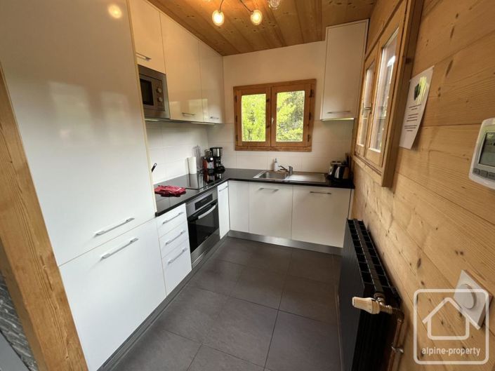 Image No.9-5 Bed Property for sale