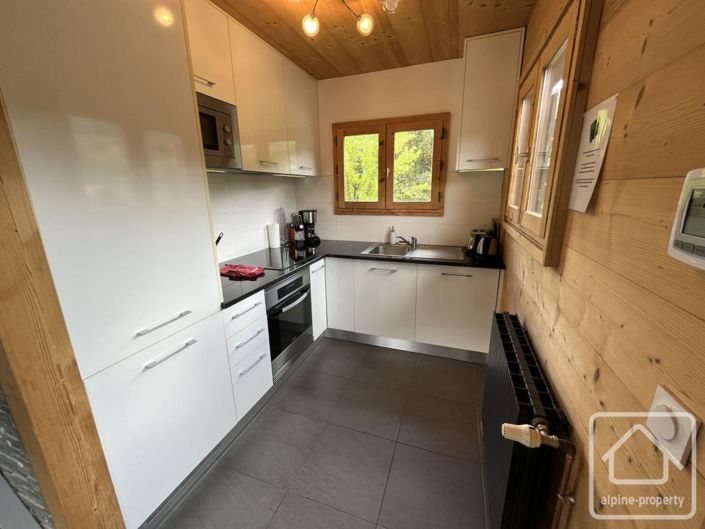 Image No.9-5 Bed Property for sale