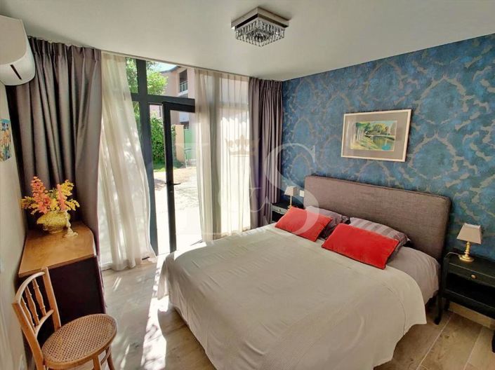 Image No.13-6 Bed House for sale