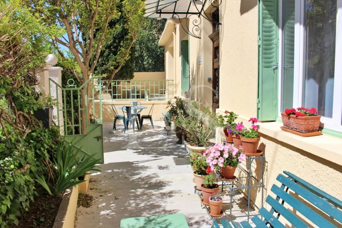 Image No.16-6 Bed House for sale