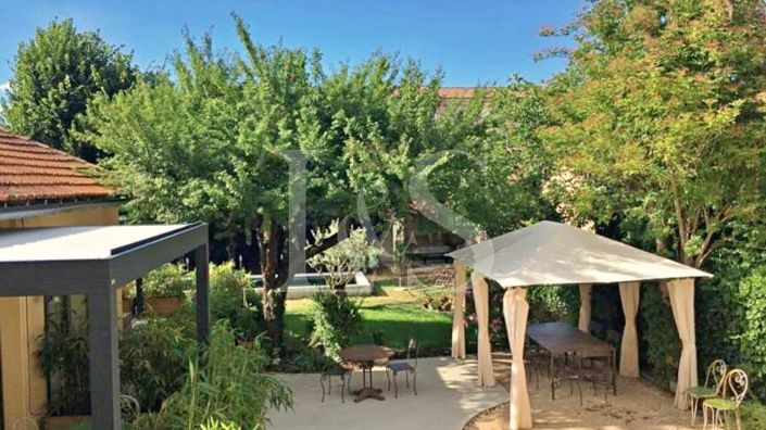 Image No.3-6 Bed House for sale