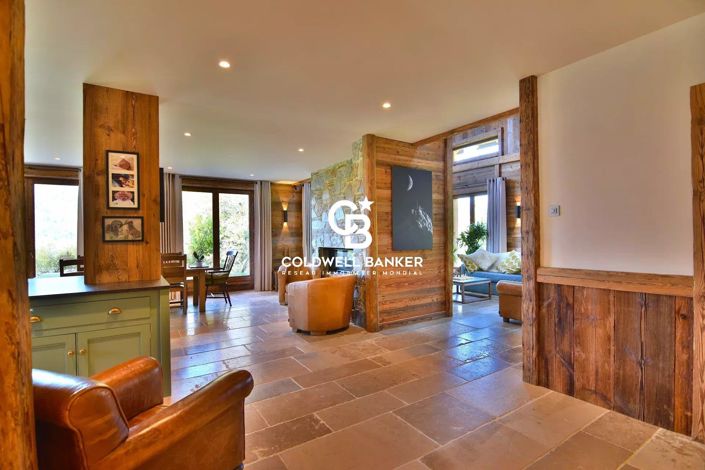 Image No.17-6 Bed House for sale