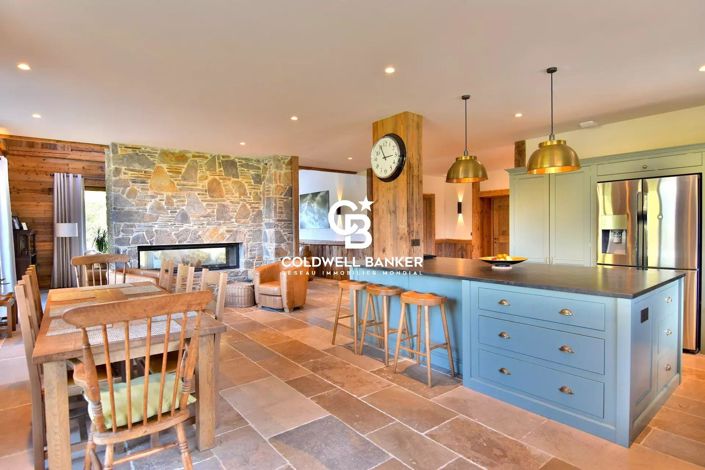 Image No.2-6 Bed House for sale