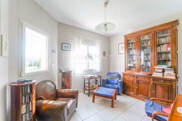 Image No.7-House for sale