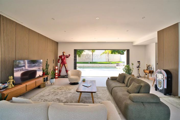 Image No.12-5 Bed House for sale