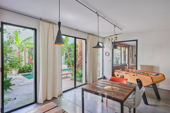 Image No.11-6 Bed House for sale