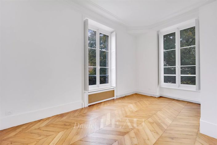 Image No.10-3 Bed Apartment for sale