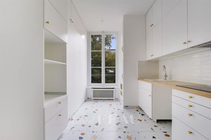 Image No.8-Appartement de 3 chambres à vendre à Versailles