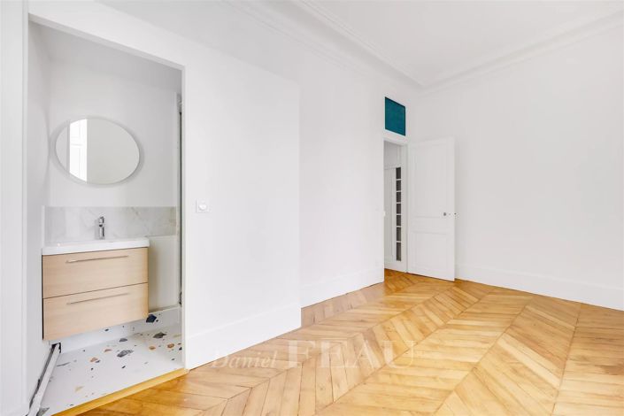 Image No.9-3 Bed Apartment for sale