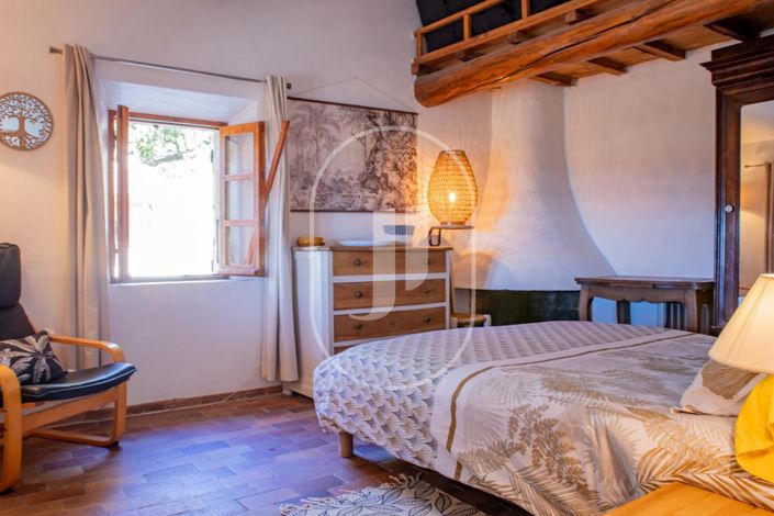 Image No.6-3 Bed House for sale