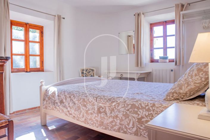 Image No.9-3 Bed House for sale