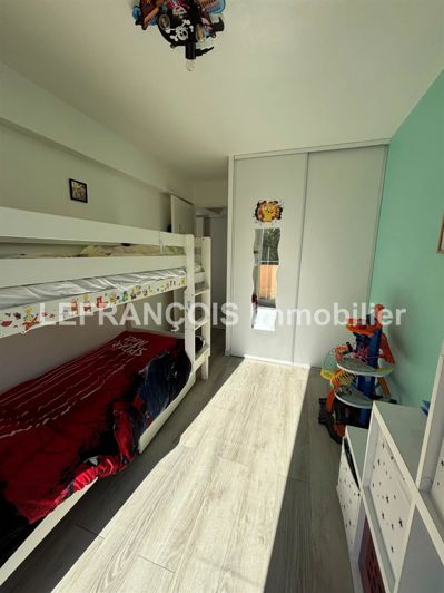 Image No.9-3 Bed Apartment for sale