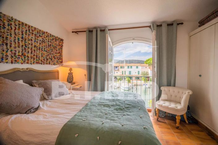 Image No.12-6 Bed House for sale