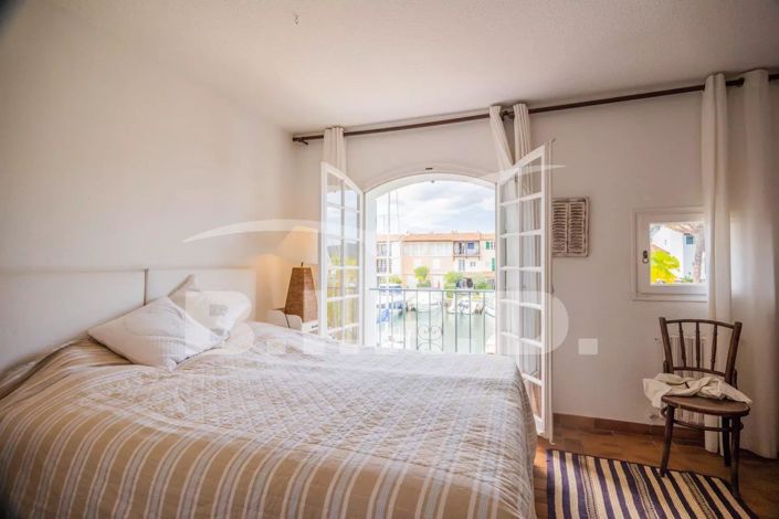 Image No.13-6 Bed House for sale