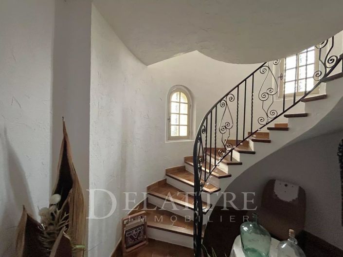 Image No.9-4 Bed House for sale