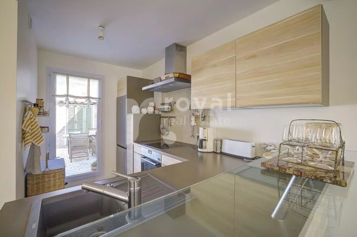 Image No.12-3 Bed House for sale