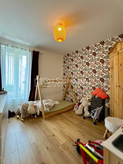 Image No.11-3 Bed House for sale