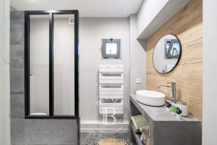 Image No.16-3 Bed House for sale