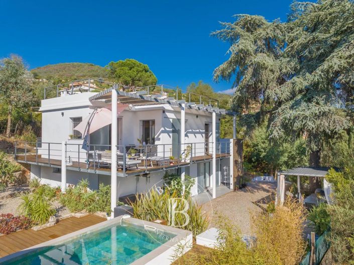 Image No.31-3 Bed House for sale