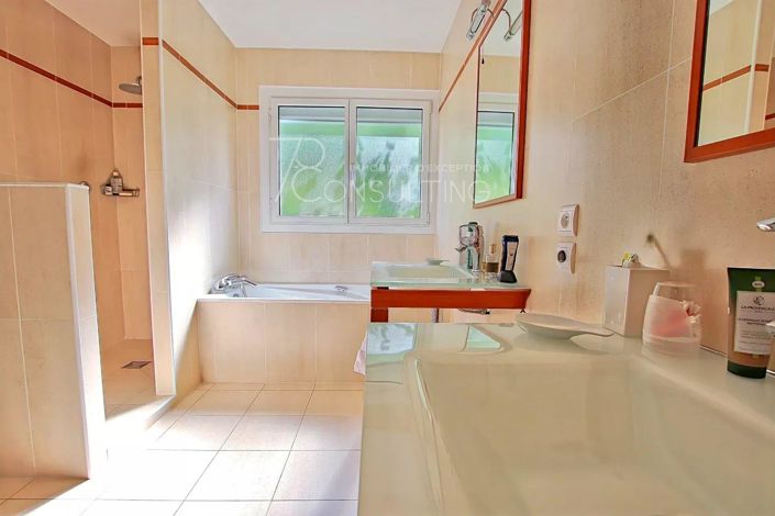 Image No.12-House for sale