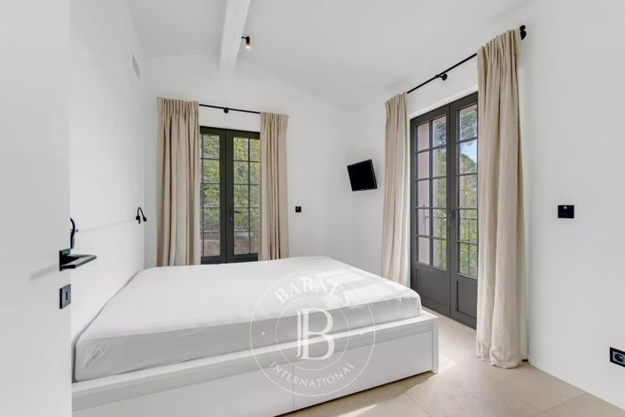 Image No.13-6 Bed House for sale