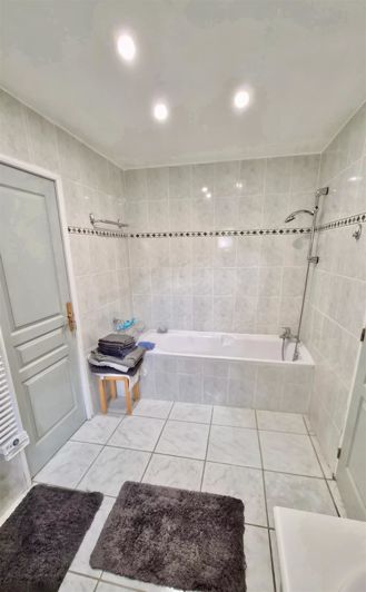 Image No.17-Maison de 5 chambres à vendre à Neffiès