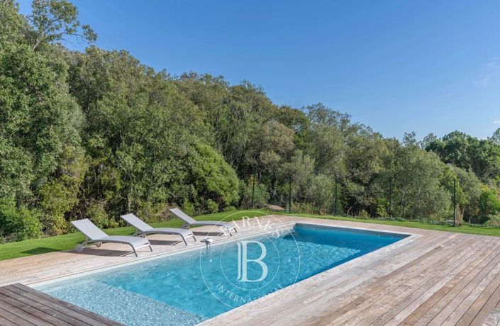 Image No.3-4 Bed House for sale