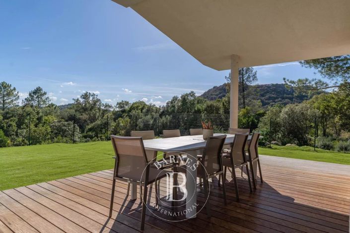 Image No.4-4 Bed House for sale