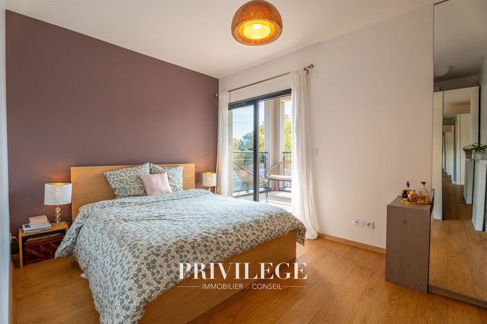 Image No.11-4 Bed House for sale