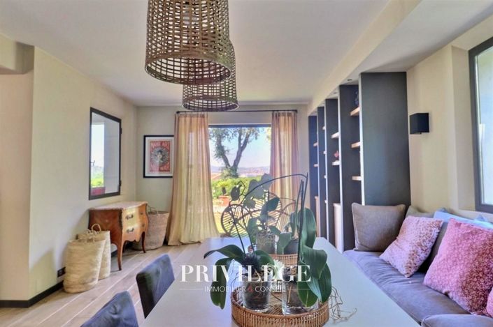 Image No.10-3 Bed House for sale