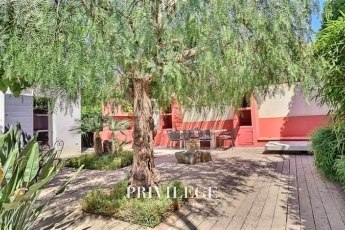 Image No.20-3 Bed House for sale