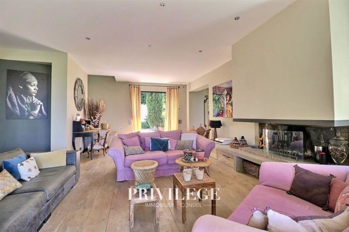 Image No.6-3 Bed House for sale