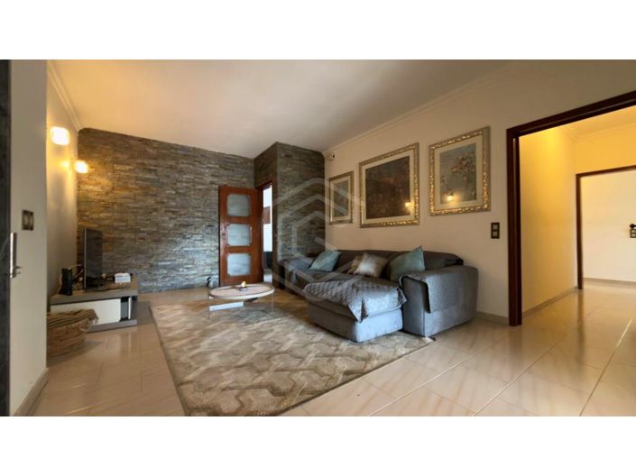 Image No.19-5 Bed House for sale