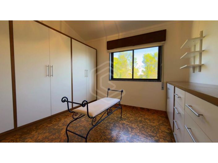 Image No.28-5 Bed House for sale