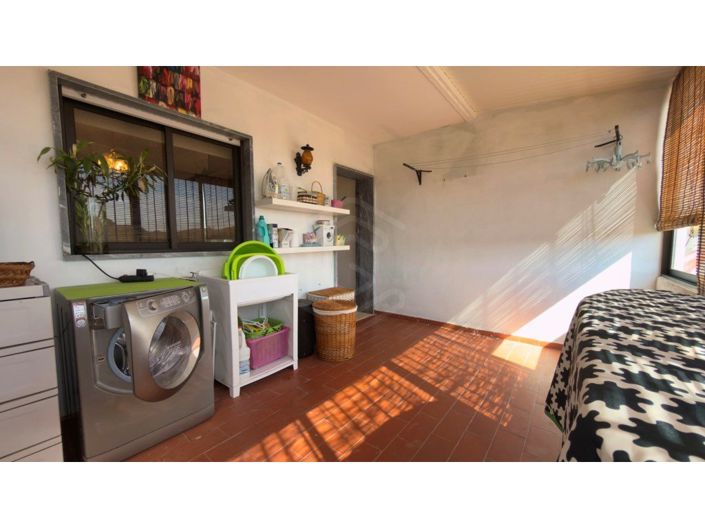 Image No.32-5 Bed House for sale