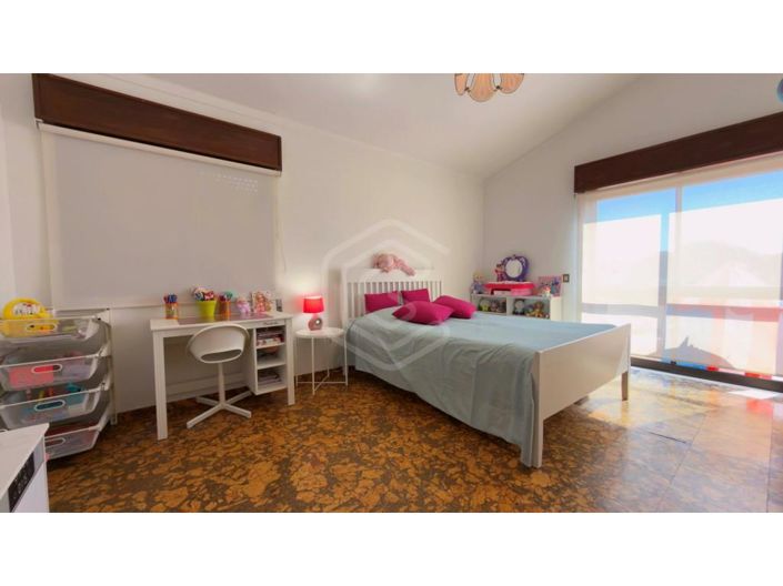 Image No.34-5 Bed House for sale