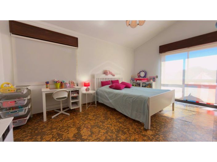 Image No.34-5 Bed House for sale