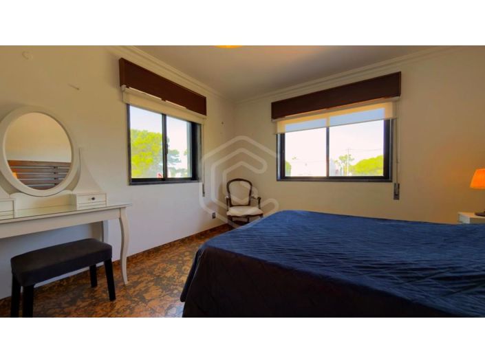 Image No.39-5 Bed House for sale