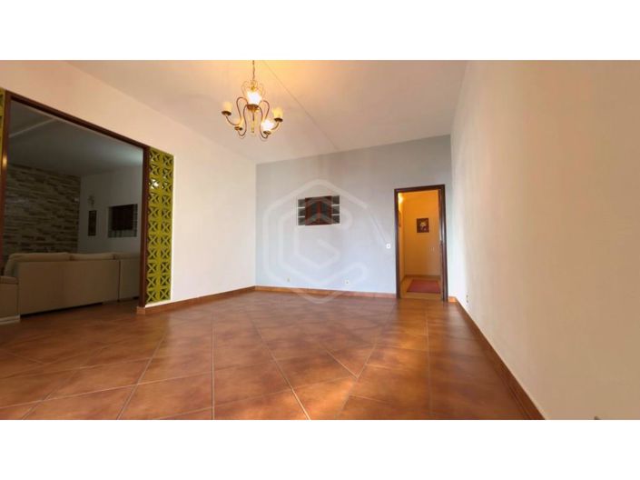 Image No.60-5 Bed House for sale