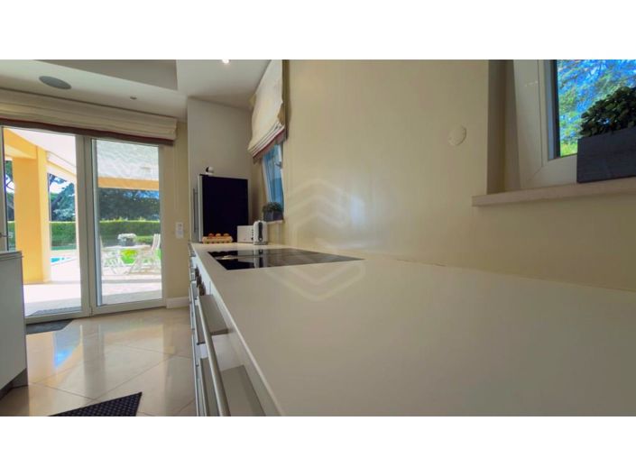 Image No.22-4 Bed House for sale