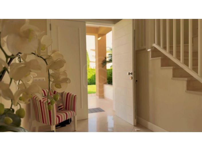 Image No.36-4 Bed House for sale