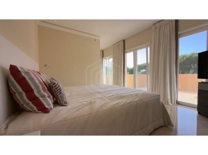 Image No.54-4 Bed House for sale