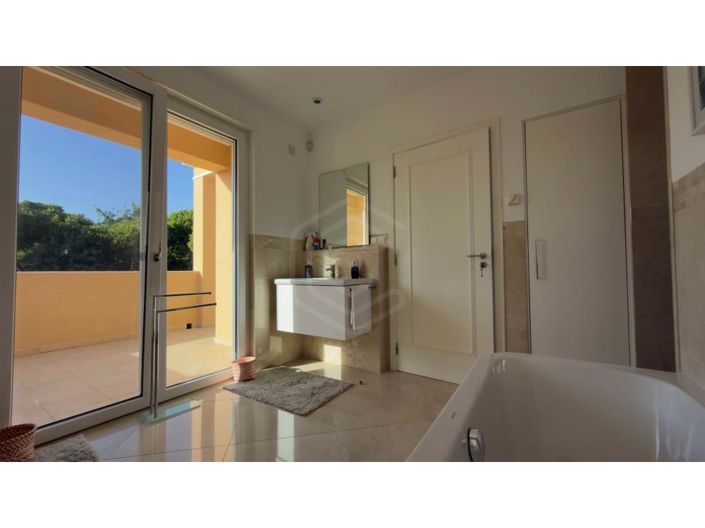 Image No.57-4 Bed House for sale