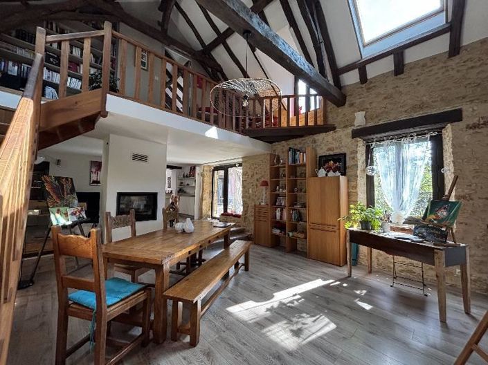 Image No.5-9 Bed House for sale