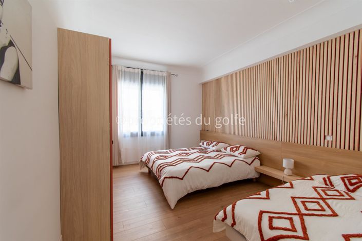 Image No.14-5 Bed House for sale