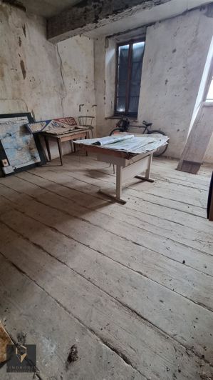 Image No.12-2 Bed House for sale